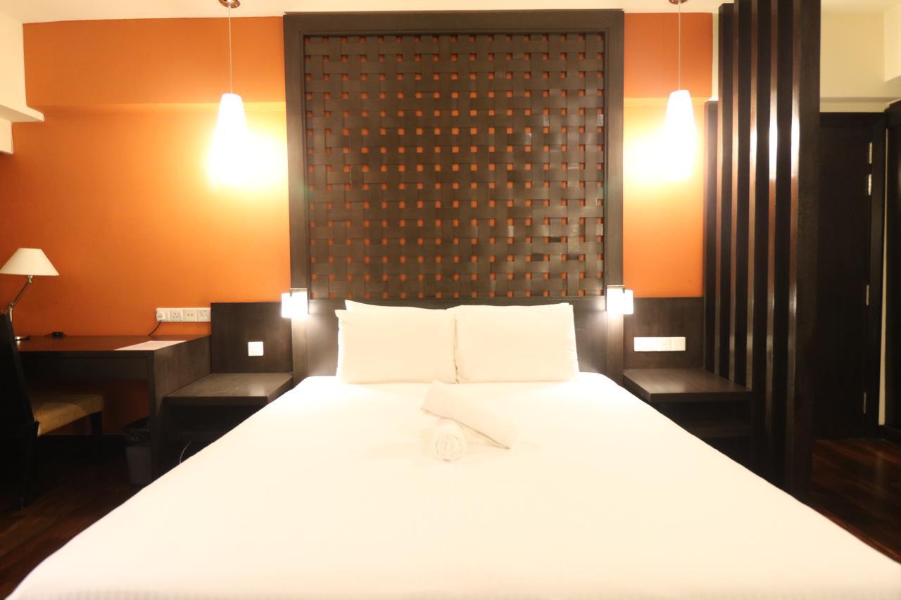 Millennium Suite At Pyramid Tower Petaling Jaya Esterno foto