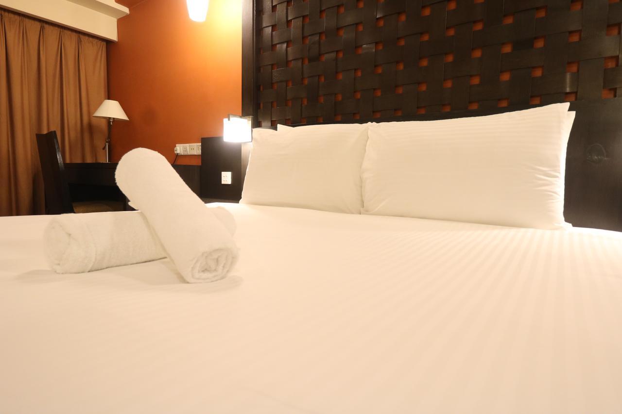 Millennium Suite At Pyramid Tower Petaling Jaya Esterno foto