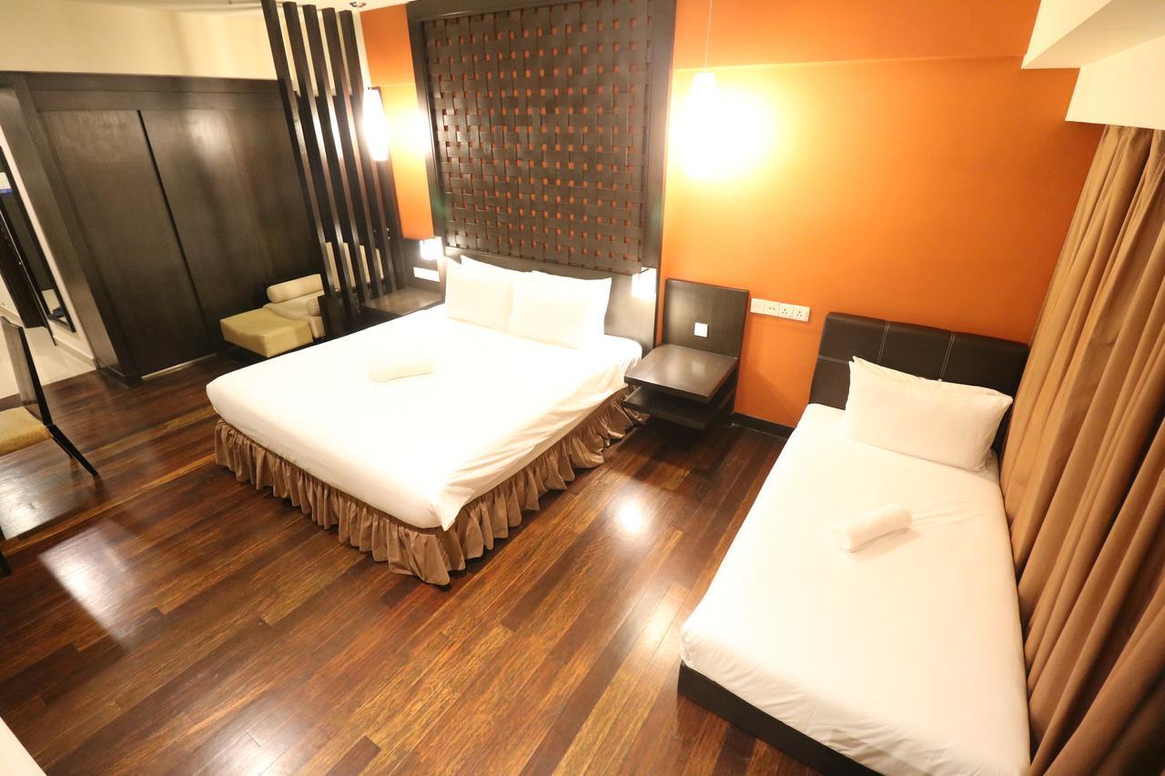 Millennium Suite At Pyramid Tower Petaling Jaya Esterno foto
