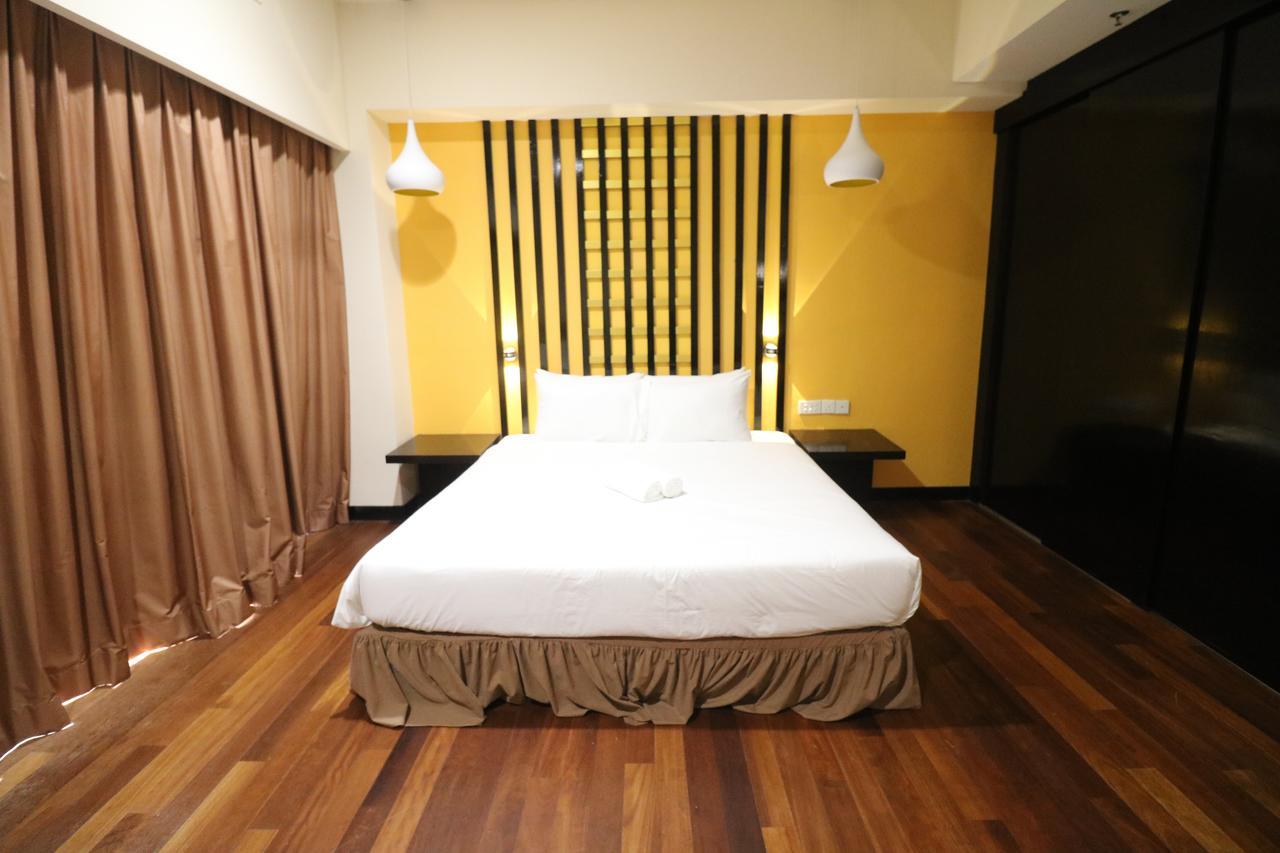 Millennium Suite At Pyramid Tower Petaling Jaya Esterno foto